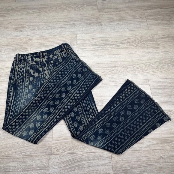 Free People Mantra Bali Indigo Print Flare Jeans Floral Dark Wash 29 Festival - Picture 10 of 10